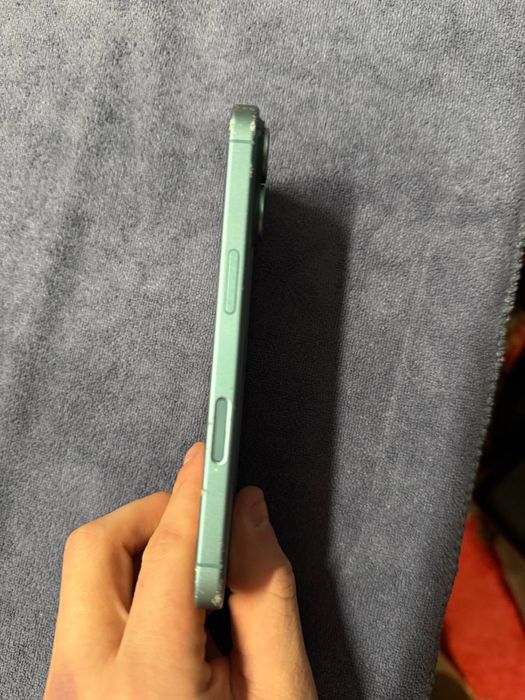 Продам Iphone 16