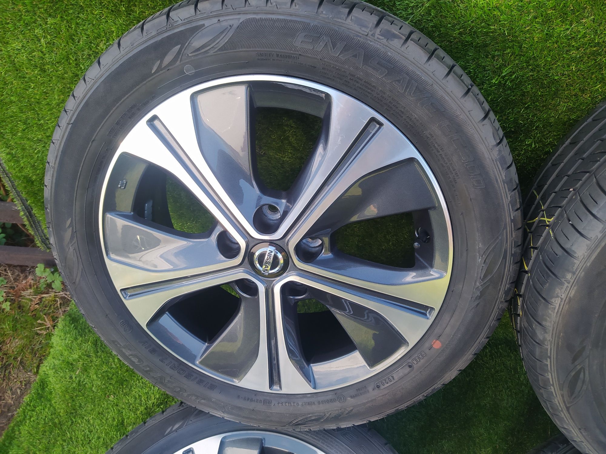 Felgi koła NISSAN Pulsar LEAF 215/50 R17 Lato