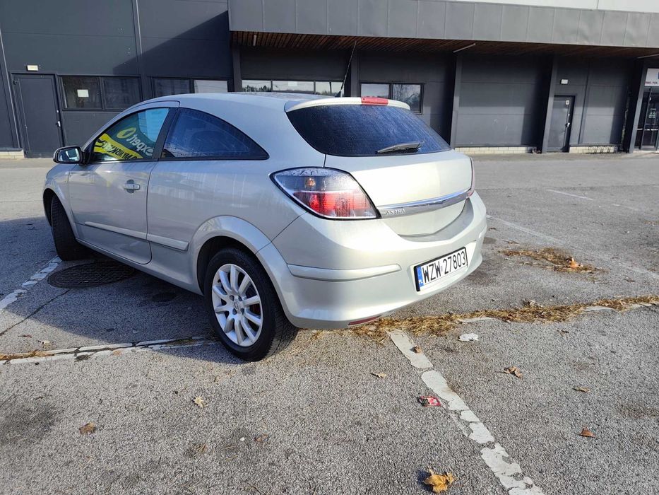 Opel Astra H GTC