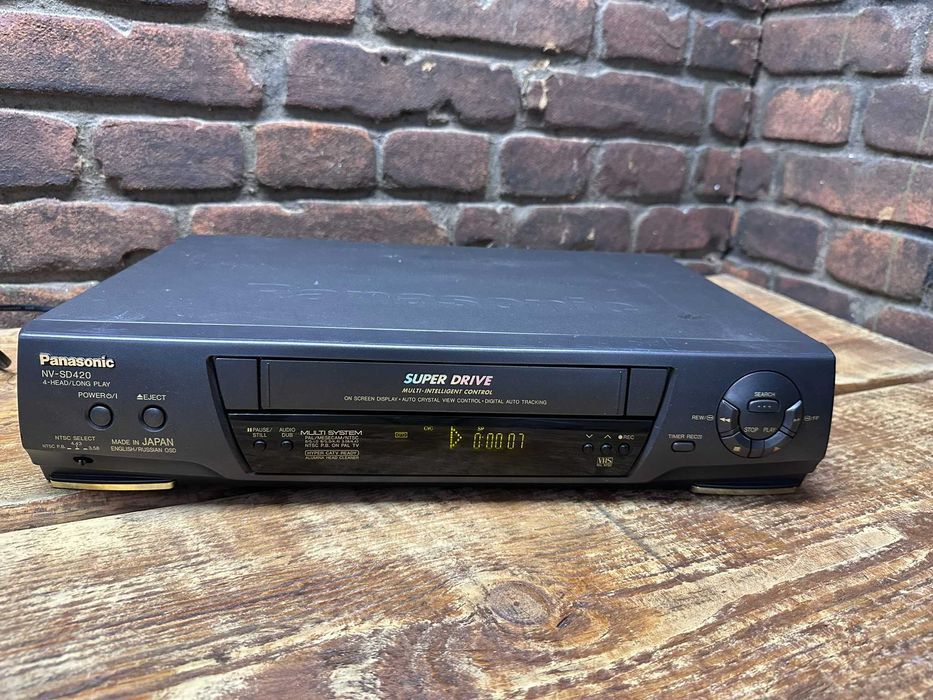Magnetowid VHS Panasonic NV-SD 420