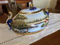 Terrina pintada à mão de porcelana