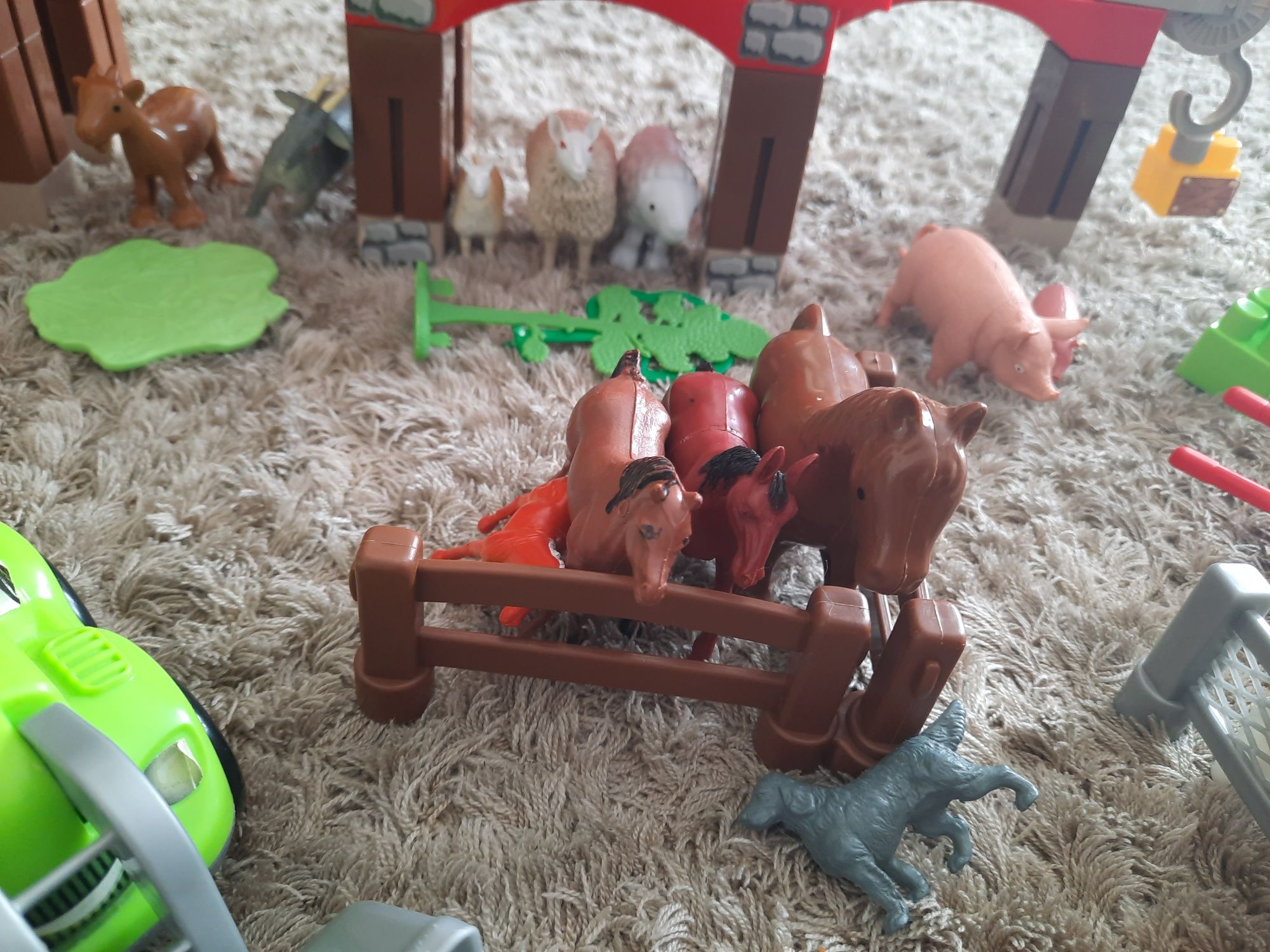 Kocki Abrick, super farma z traktorem i zwierzętami