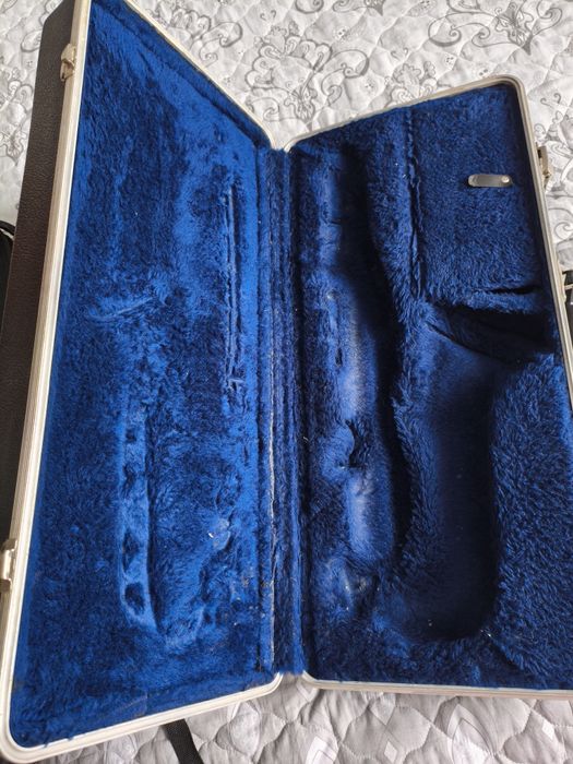 Продам саксофон  альт американець