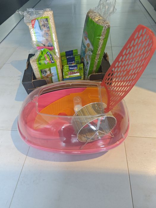 Gaiola para hamster e consumiveis