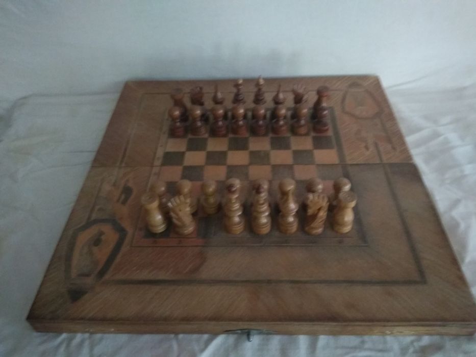Шахматы ручной работы.