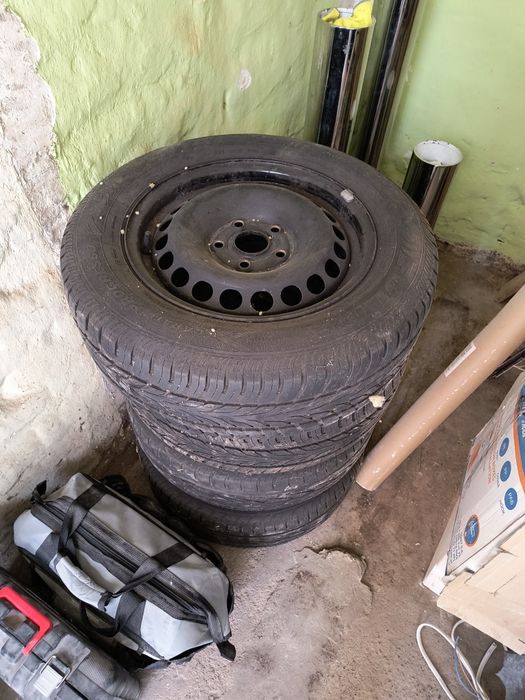 Felgi stalowe z oponami 5x112 piasta 57.1