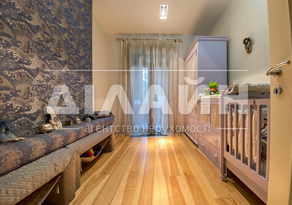LUXURY поместье  в закрытом ЖК ,со своим пляжем в городе !