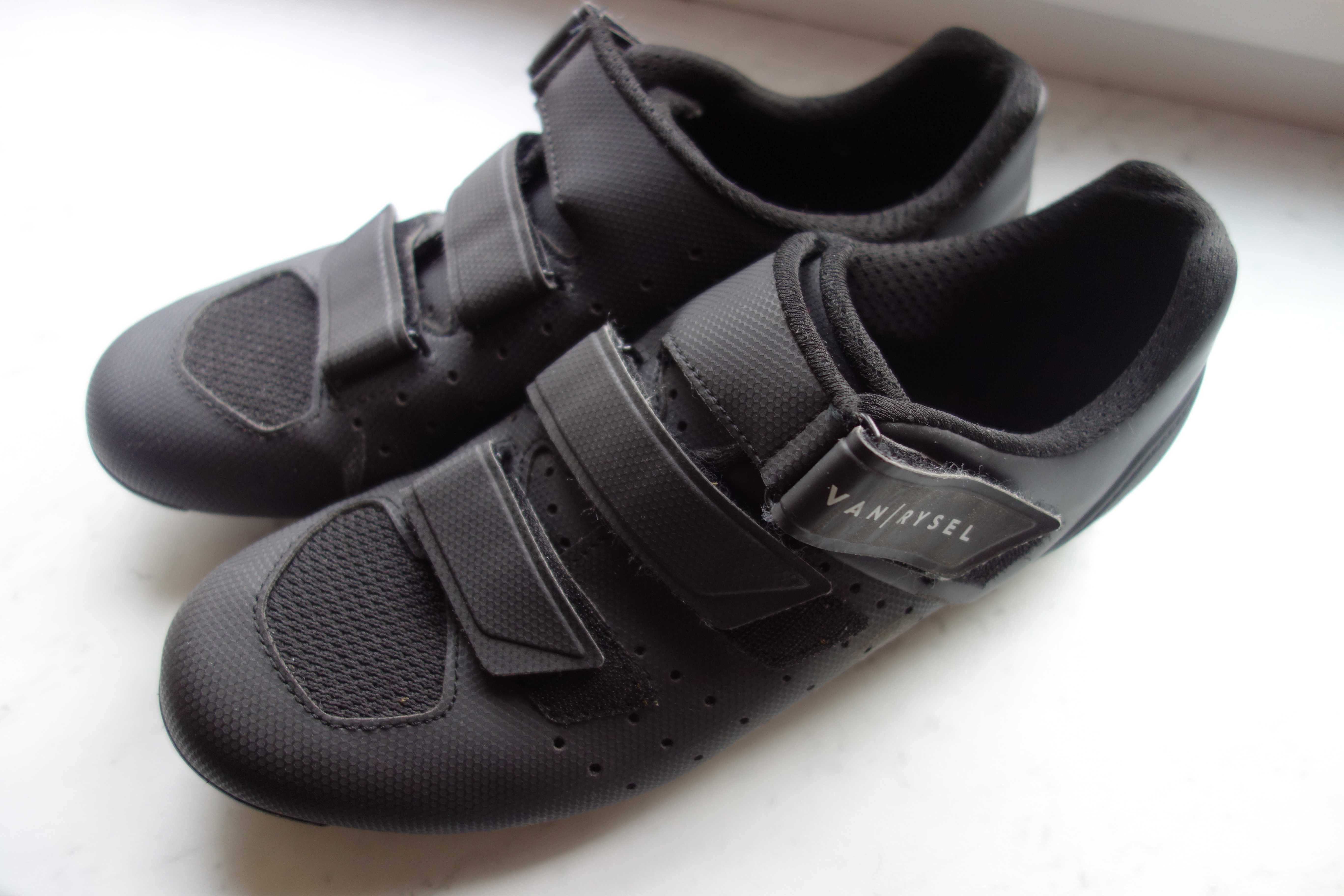 Buty szosowe Van Rysel Roadr 500 r. 43/ Pedały zatrzaskowe/ Bloki