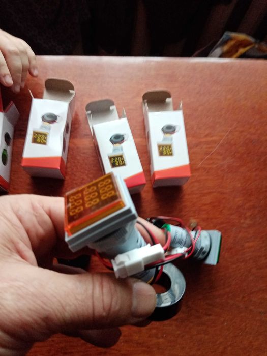 Вольтметр — амперметр — частотомір.