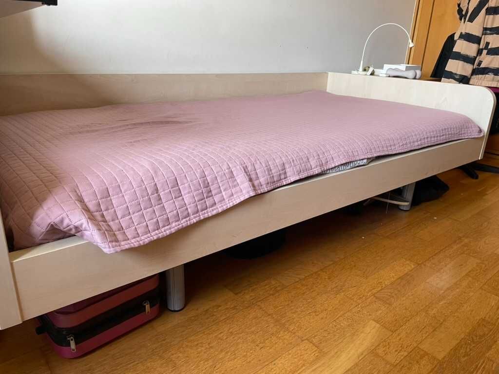 Cama de Solteiro de Madeira e Estrado