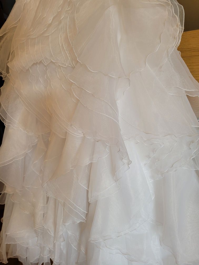 Suknia ślubna biała falbany S