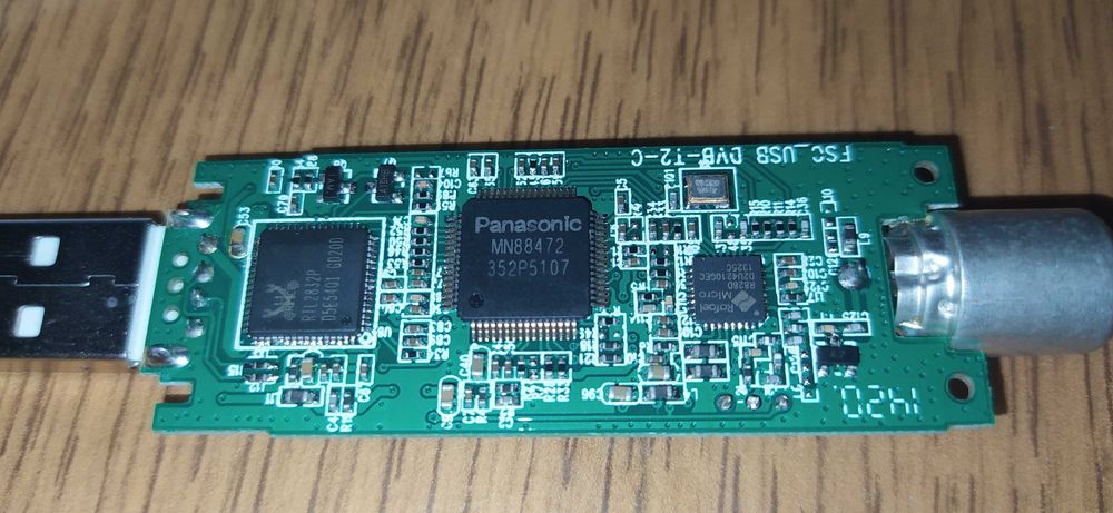 ТВ TV тюнер DVB-Т/T2/C+FM+DAB Astrometa USB адаптер-свисток