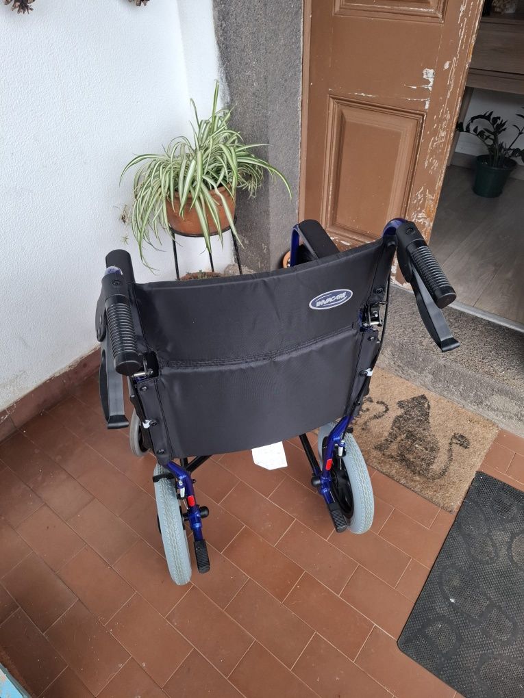 Cadeiras de Rodas para idoso Invacare (Pouco  uso)