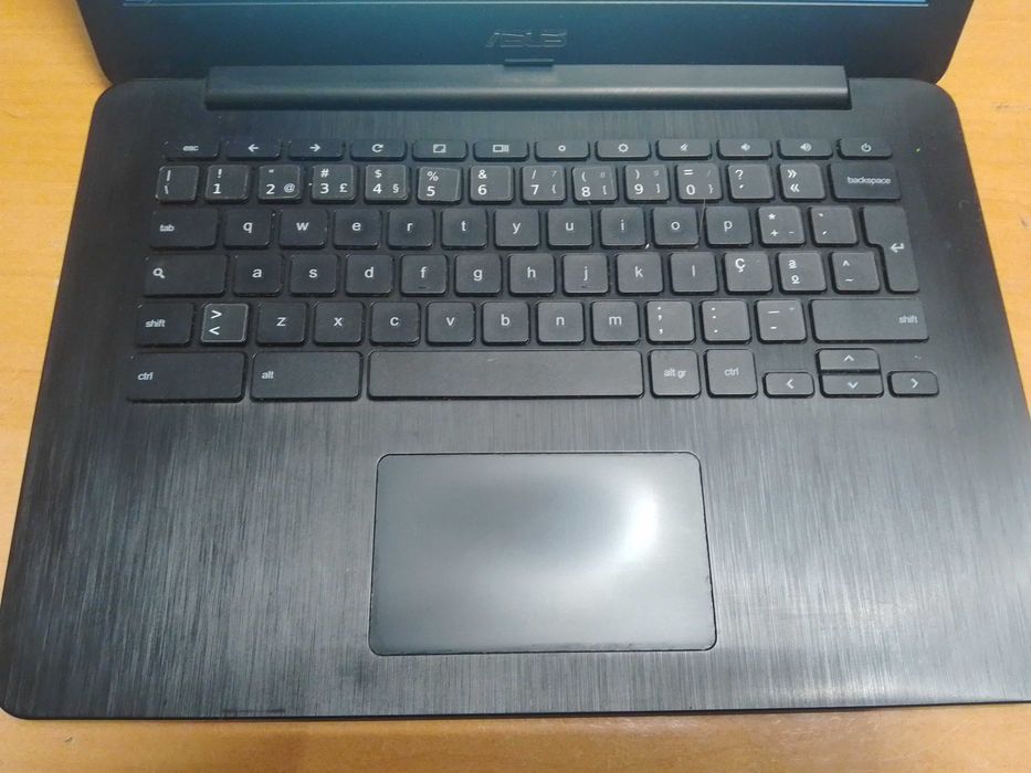 Portatil ASUS C300 13"