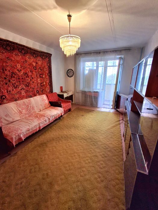 Сдається  з 25 жовтня 1к.кв. вул.Космонавтів 98