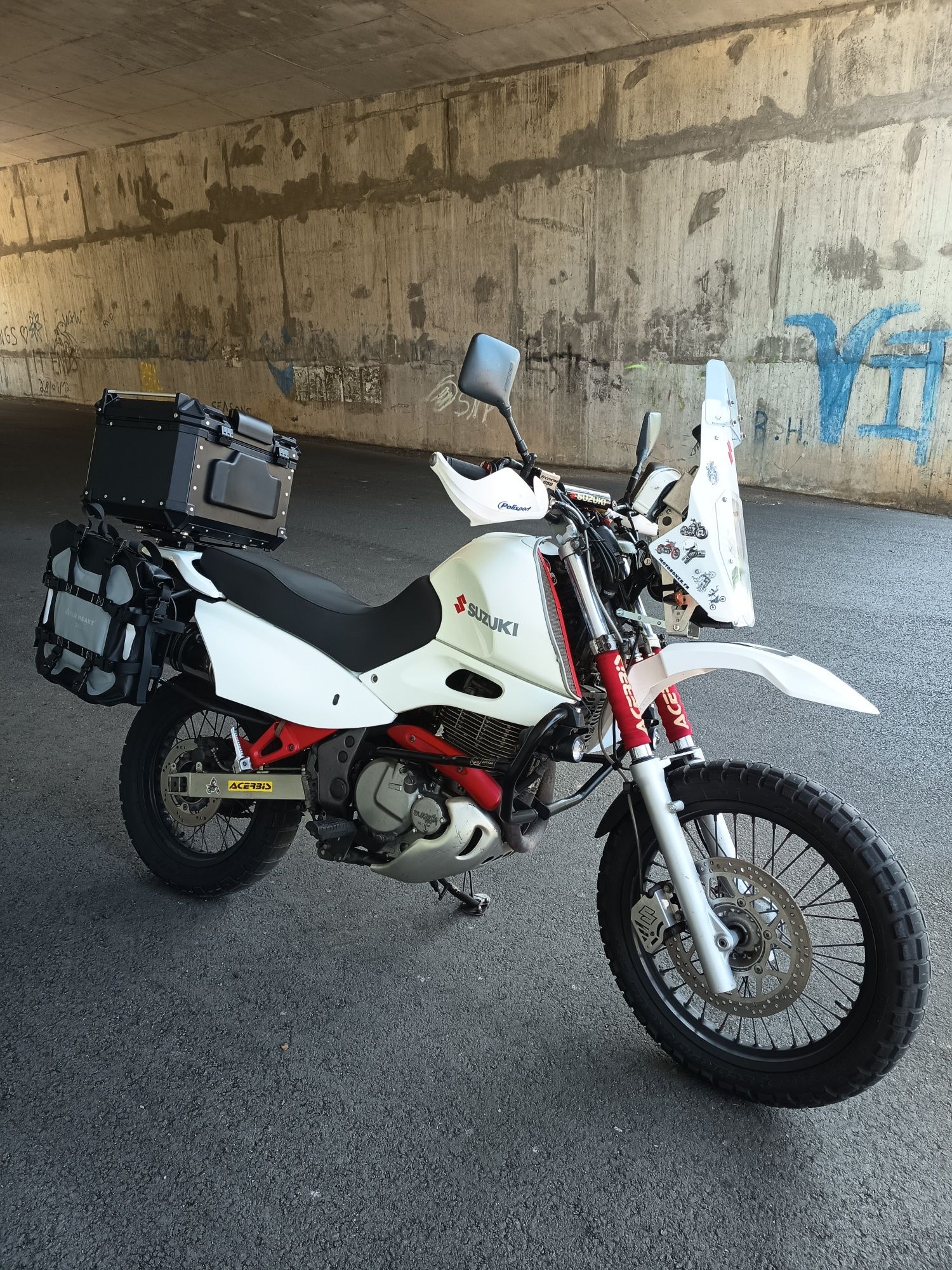 Suzuki 650 freewind