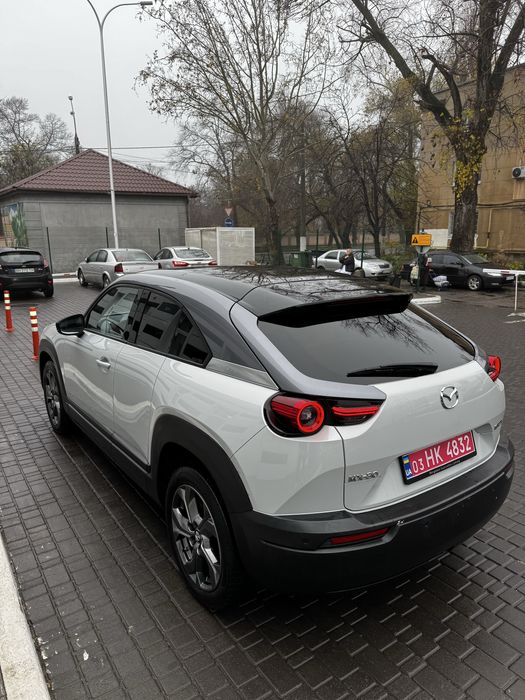Mazda MX-30 2021 Електромобіль