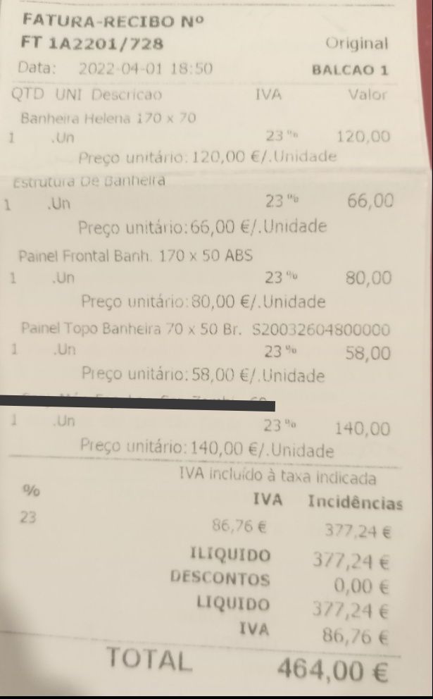 Banheira com suporte e painéis laterais