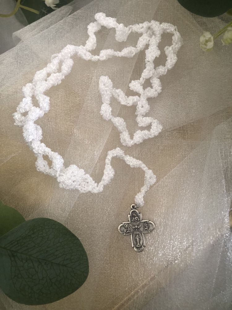 Terço feito em crochet clássico