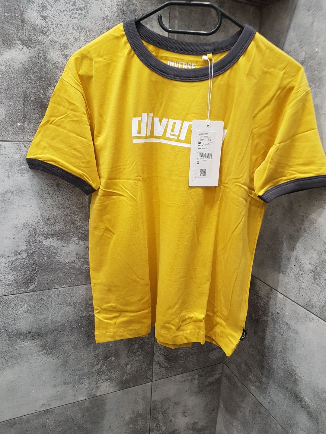 Koszulka damska T-shirt Nowa z metka 100% bawełna rozmiar XS Diverse