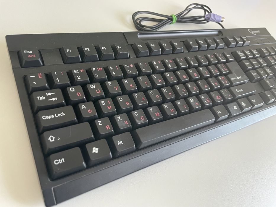 Старая Клавиатура для ПК с розьемом PS/2 клавіатура клава HP Gembird