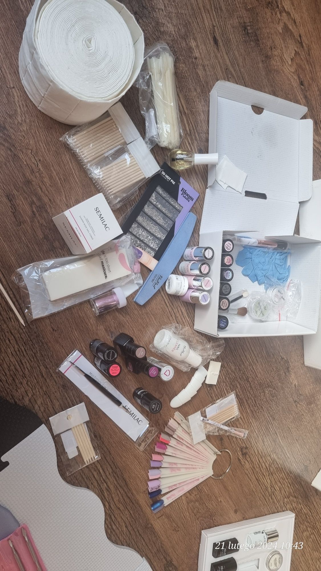NeoNail zestaw do hybryd Smart Set Premium z dodatkami, lakiery