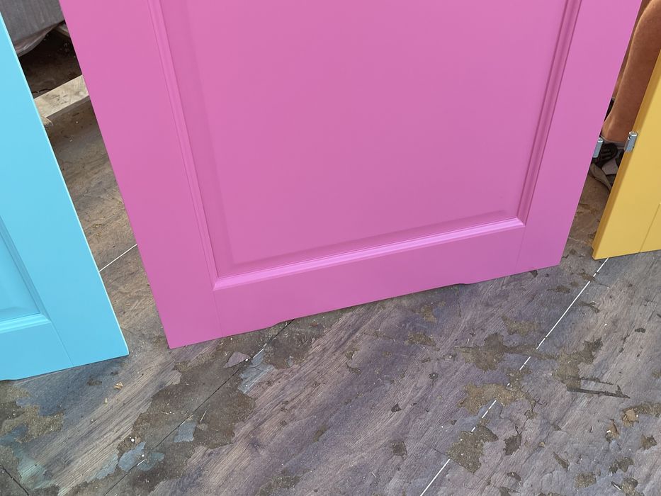 Drzwi drewniane w dowolnym kolorze Ral lub NCS KRIS