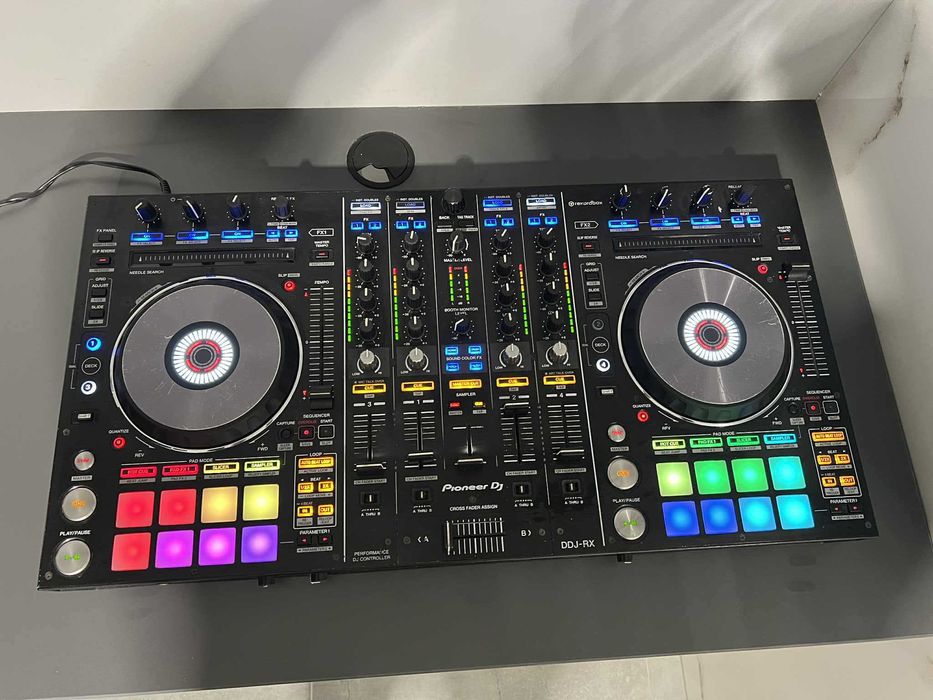 Konsola, mikser, kontroler Pionner DDJ-RX/Komis Krzysiek