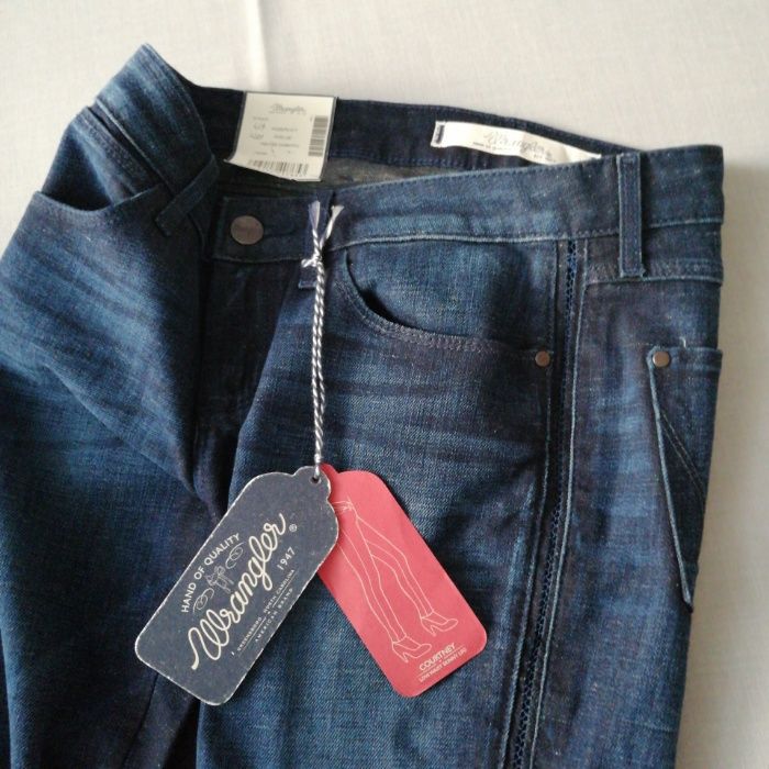 Nowe Spodnie jeansy Wrangler W25 L30 xs