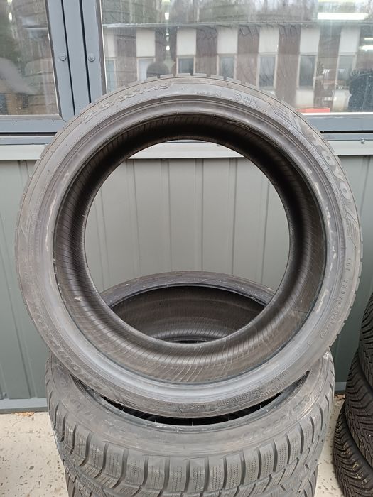 Зимові різноширокі шини 235/35/19 255/30/19 Toyo