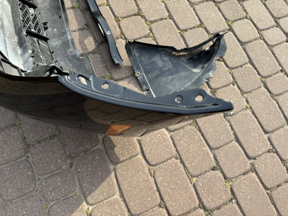 bmw F10/11 UE/Usa zderzak przod bez lakierowania