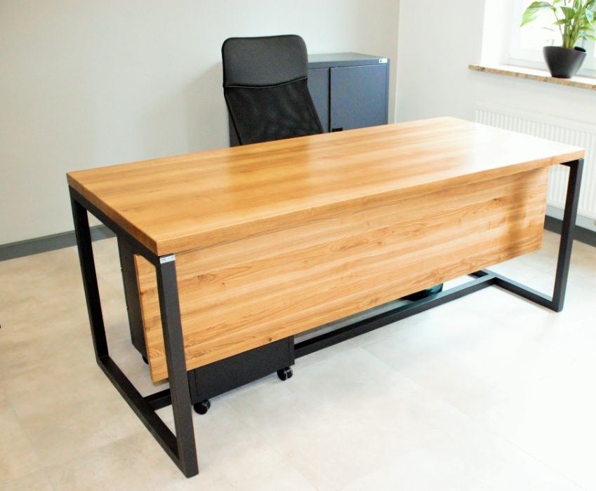 Meble biurowe i sklepowe