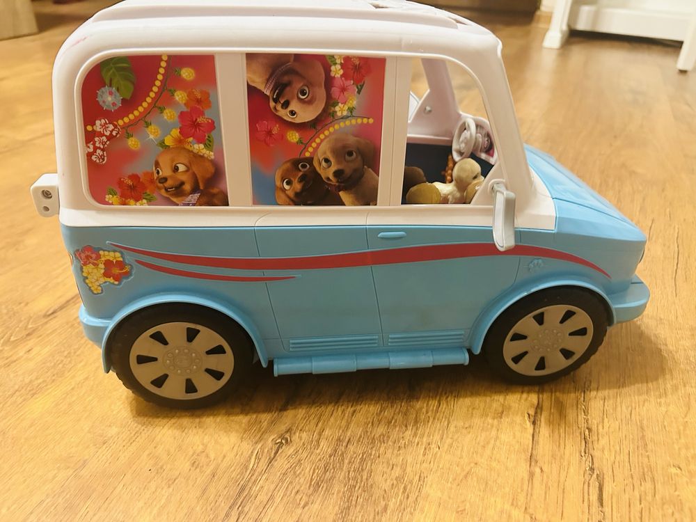 Camper Barbie pieski