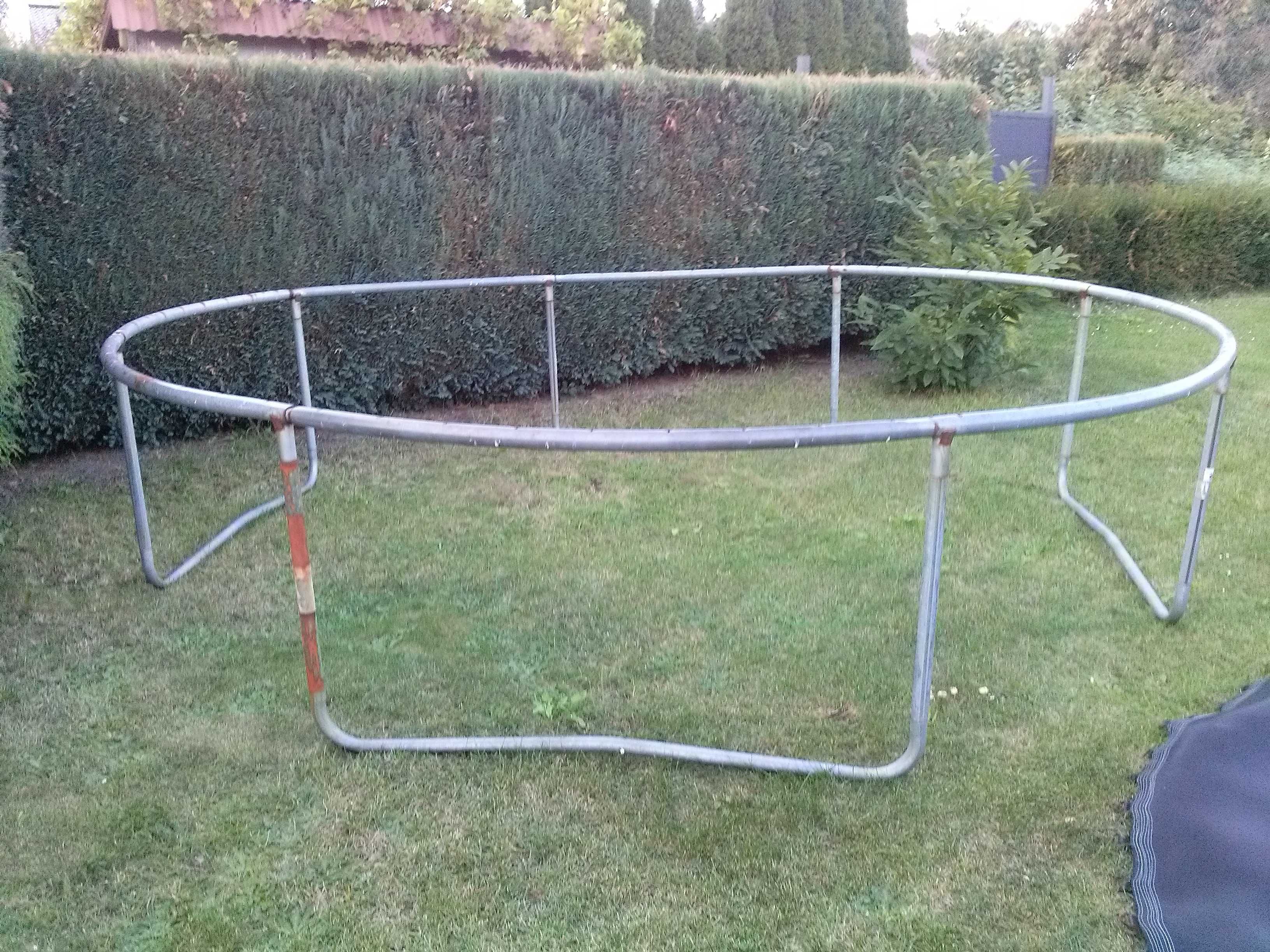 Trampolina ogrodowa, średnica ok 3 m