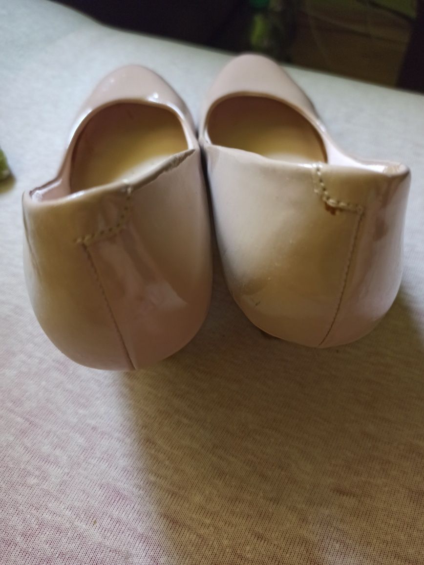 Buty szpilki beżowe