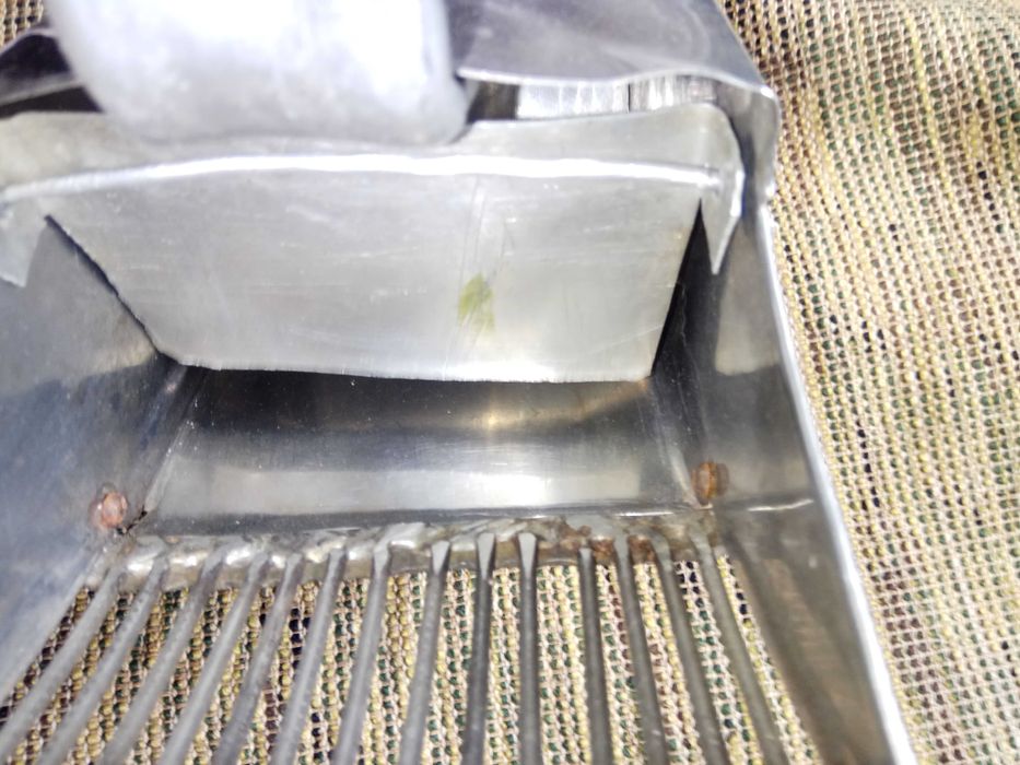 комбайн для збирання чорниці