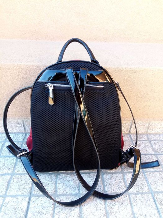 Mochila vermelha Parfois grande espaçosa alças