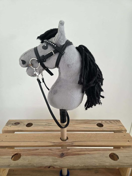 koń na patyku hobby horse w bardzo dobrym stanie