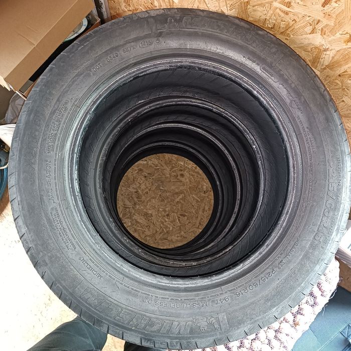 Продам всесезонну резину Michelin 215/60/16