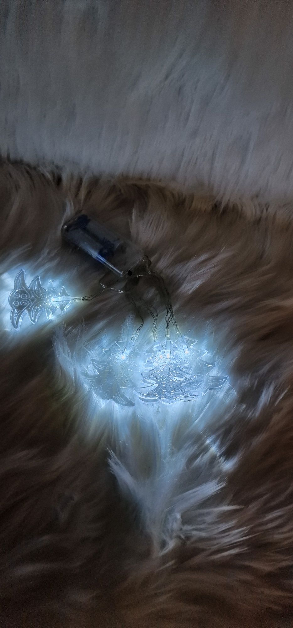 Girlanda choinki 5 LED kolor zimnym biały 
Wysokość choinki 5,5 cm

Sz