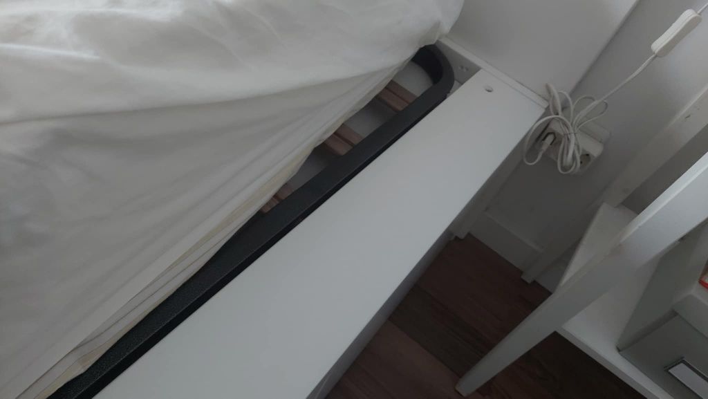 Cama 2mx2m com colchão e estrado