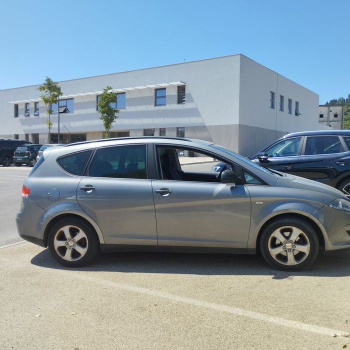 Seat Altea XL 1.4 (negociável)
Ano 2008, gasolina com cerca de 18