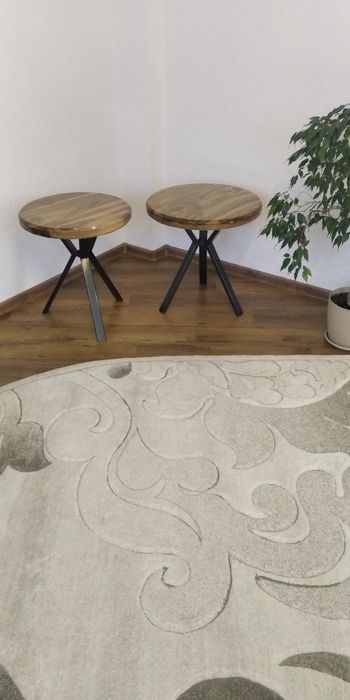 Журнальний столик.