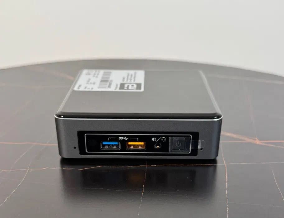 Komputer PC do biura Intel NUC, 4GB RAM, 256 NVMe, i3-7100U - F.VAT.