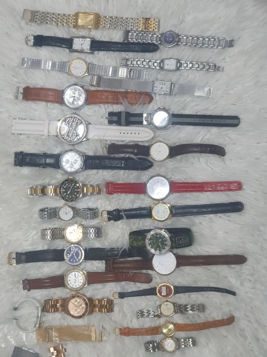 Zestaw zegarków 25 sztuk vintage modne markowe do naprawy