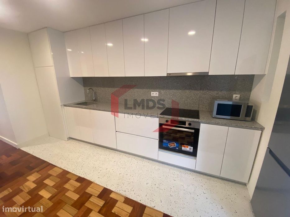 Apartamento T3 Remodelado para Arrendamento – Avenida da Boavista