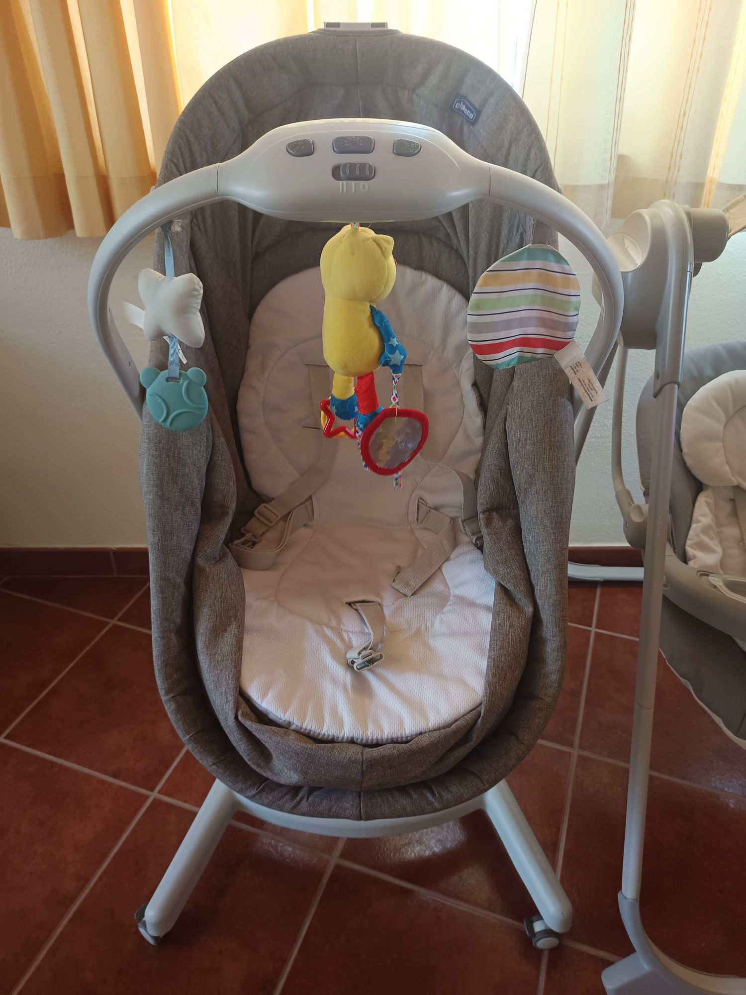 Conjunto berço e espreguiçadeira Chicco