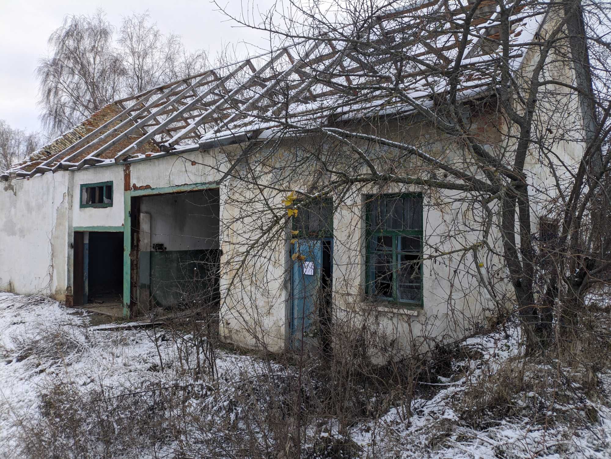 Нежитлова будівля, пожежного депо та прохідної "П" "Р" 110.9 (кв.м)