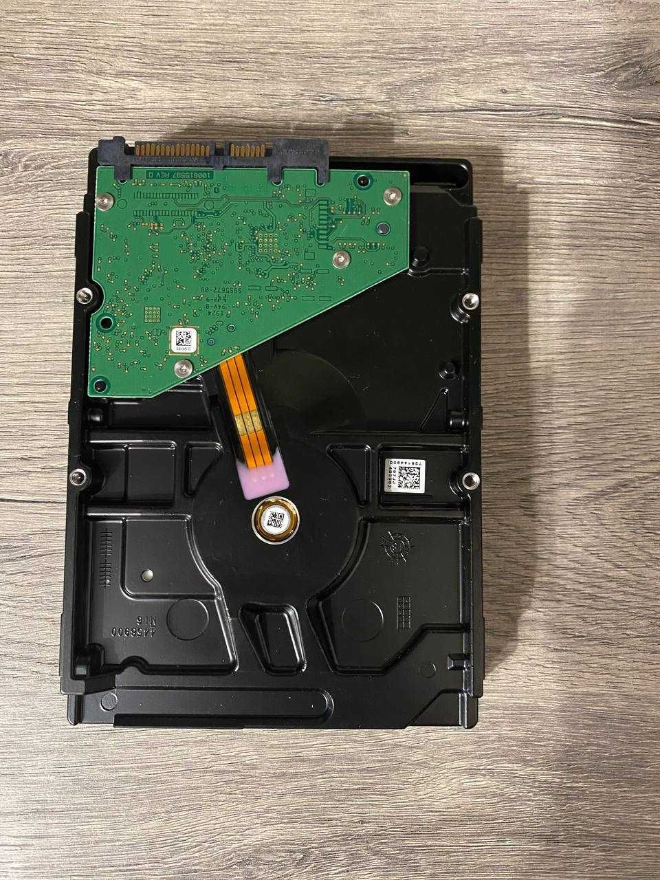 Жорсткий диск Seagate SkyHawk Surveillance 6 TB