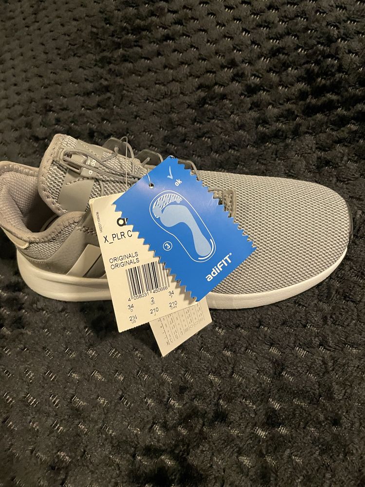 Adidas buty sportowe Nowe 34